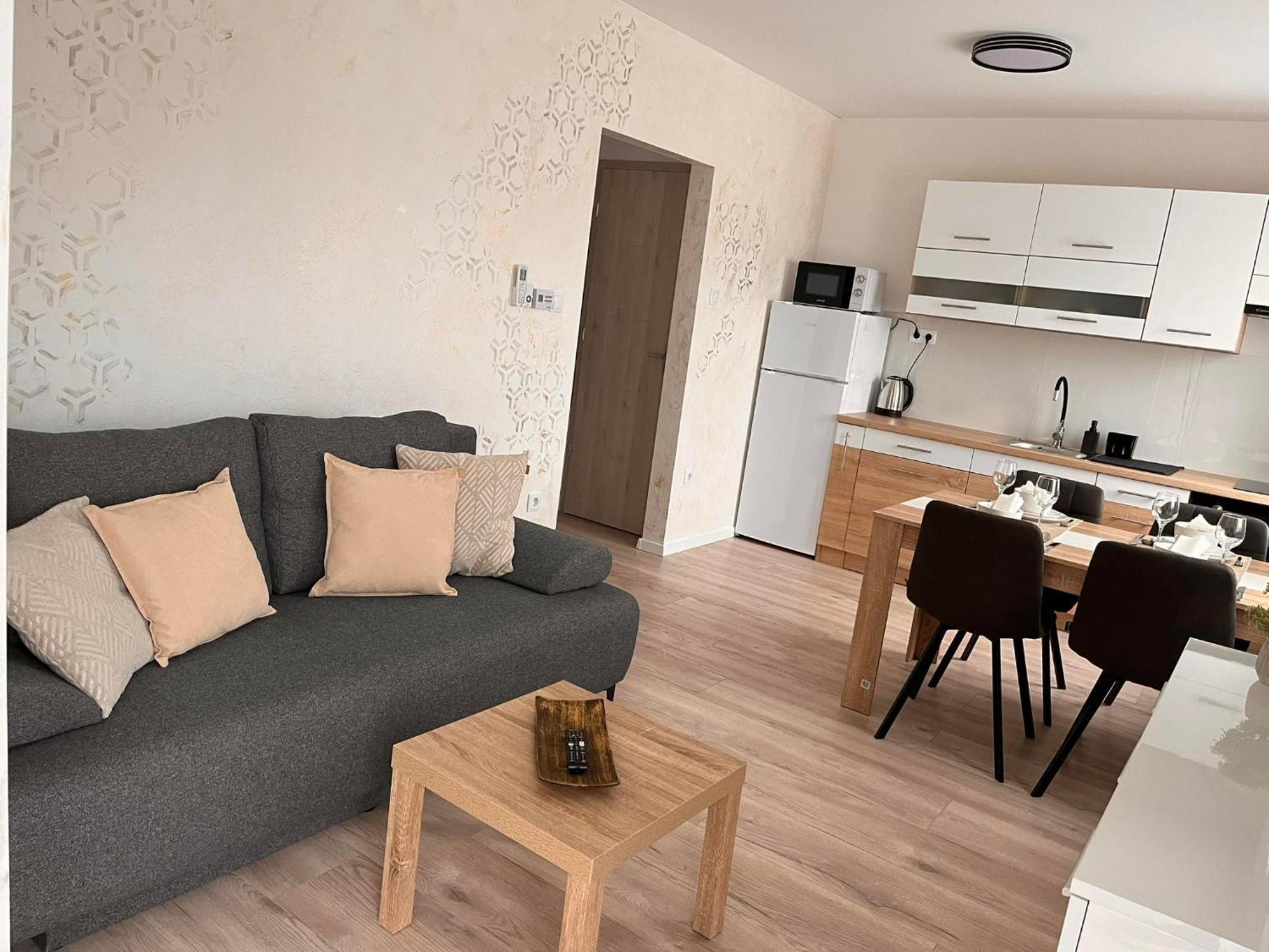 Greta Lux Apartman Hajduszoboszlo Exterior photo